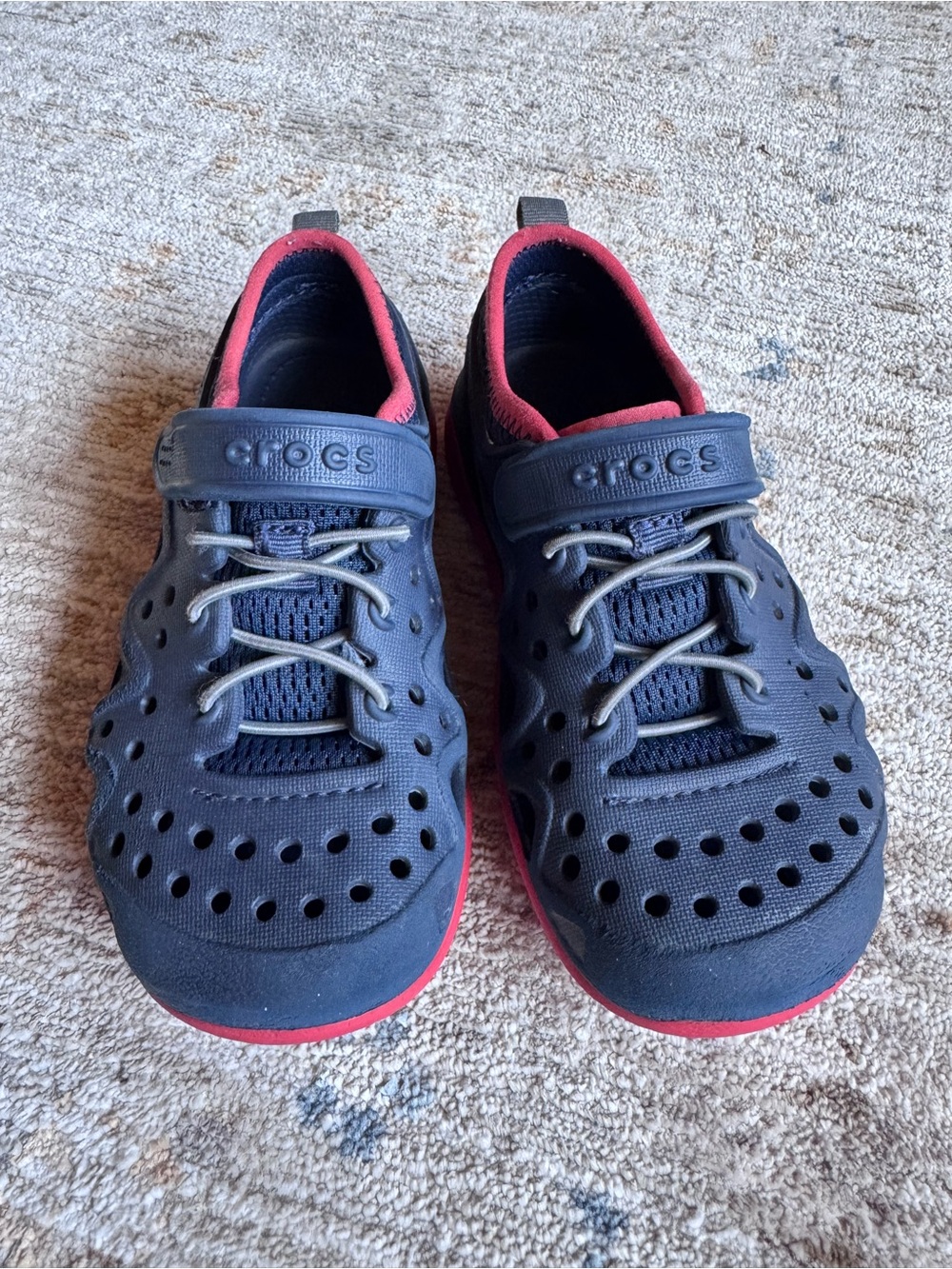 CROCS Splash Athletic Kids Navy and Red Water Shoes with Easy Velcro Strap C12